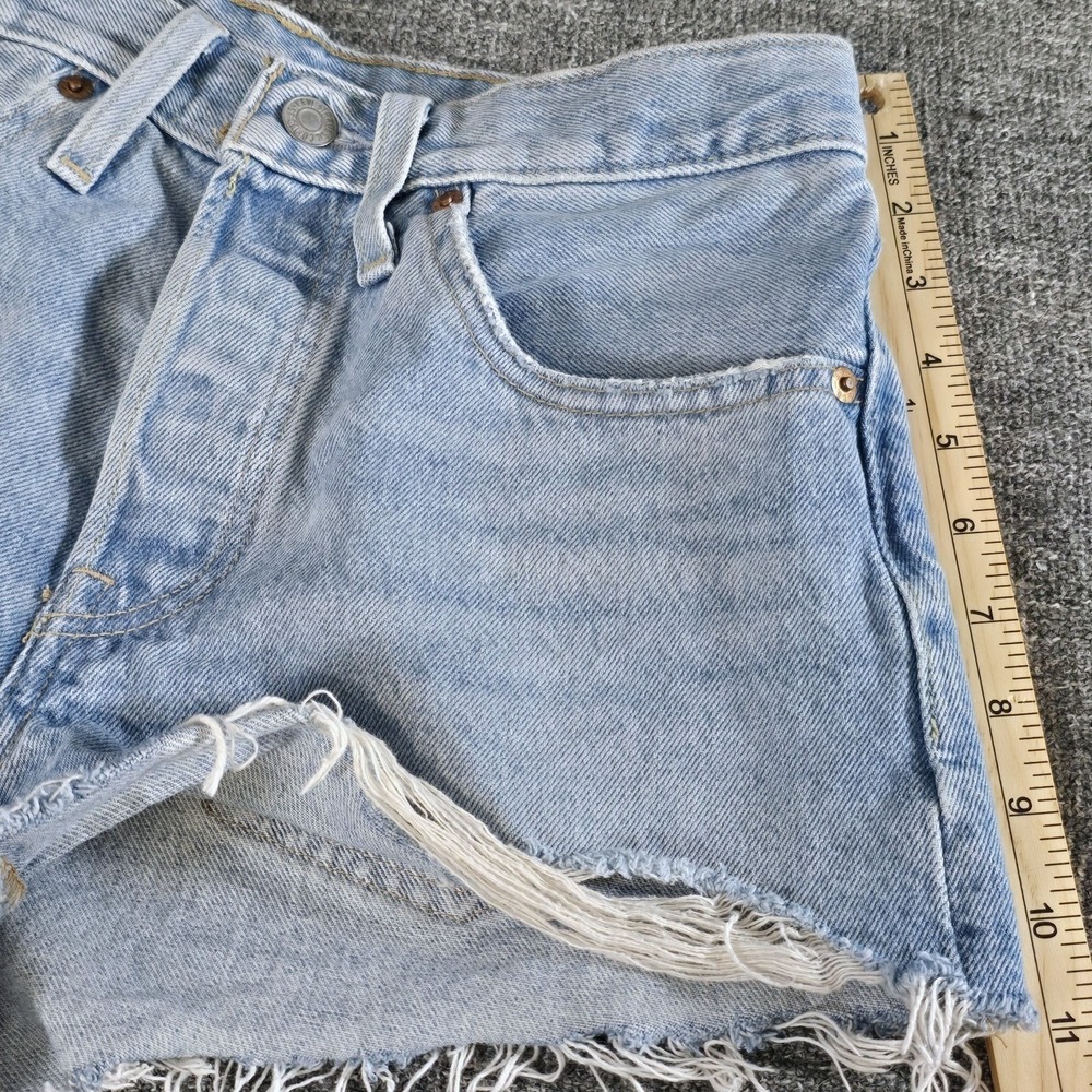 Levis 501 Original Cutoff Denim Shorts Light Wash Button Fly Womens 26 High Rise - Picture 11 of 11